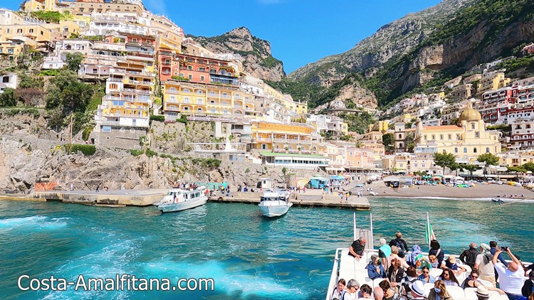 Puerto de Positano, llegando en barco